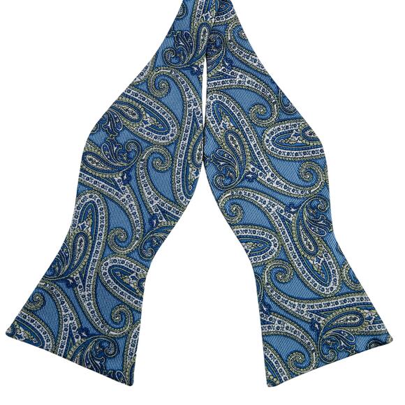 Daniel Cremieux Blue Paisley 100% Silk Self Tie Bow Tie - Picture 1 of 6
